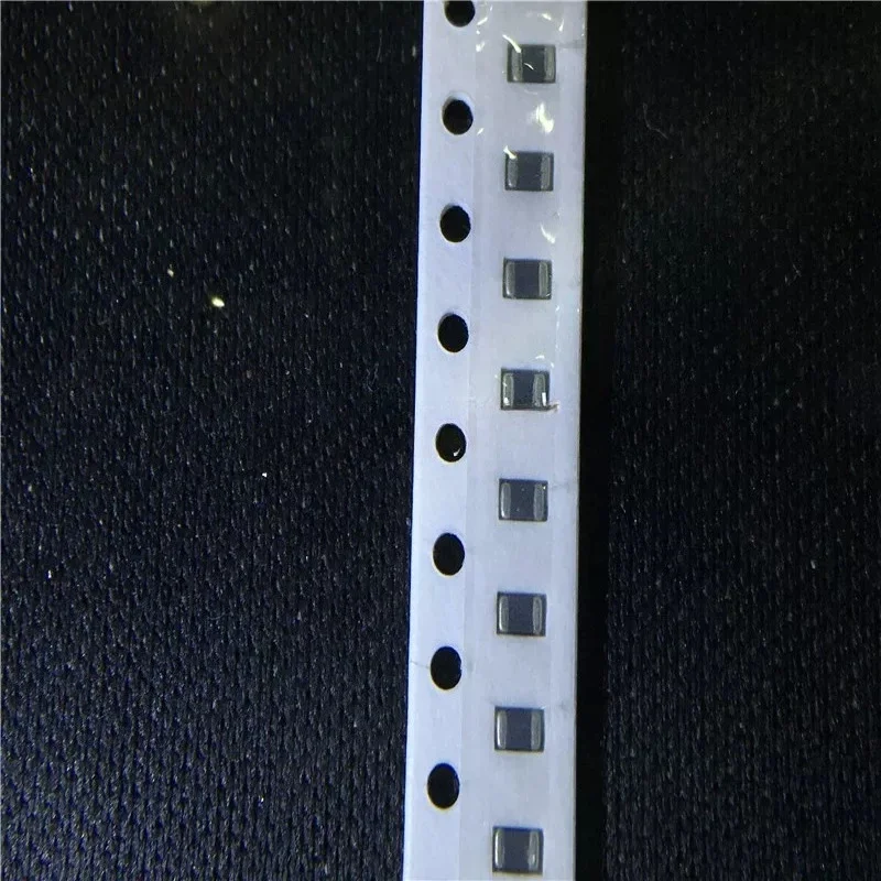 10pcs PZ2012D121-2R5TF 0805 120R Shunluo patch high current magnetic beads, brand new and original, direct shot
