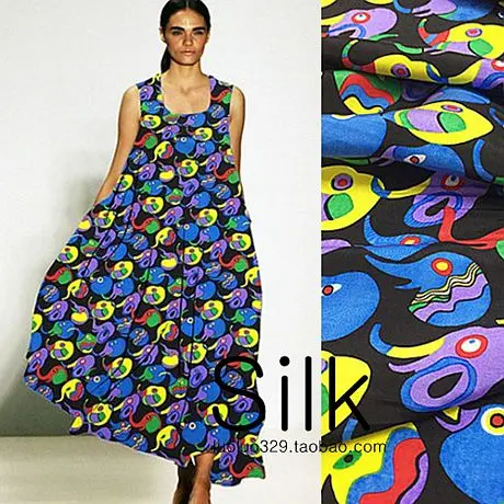 

Ronaldinho's house, cartoon pattern silk Shuanggong fabric, mulberry silk texture, Shuanggong clothing fabric