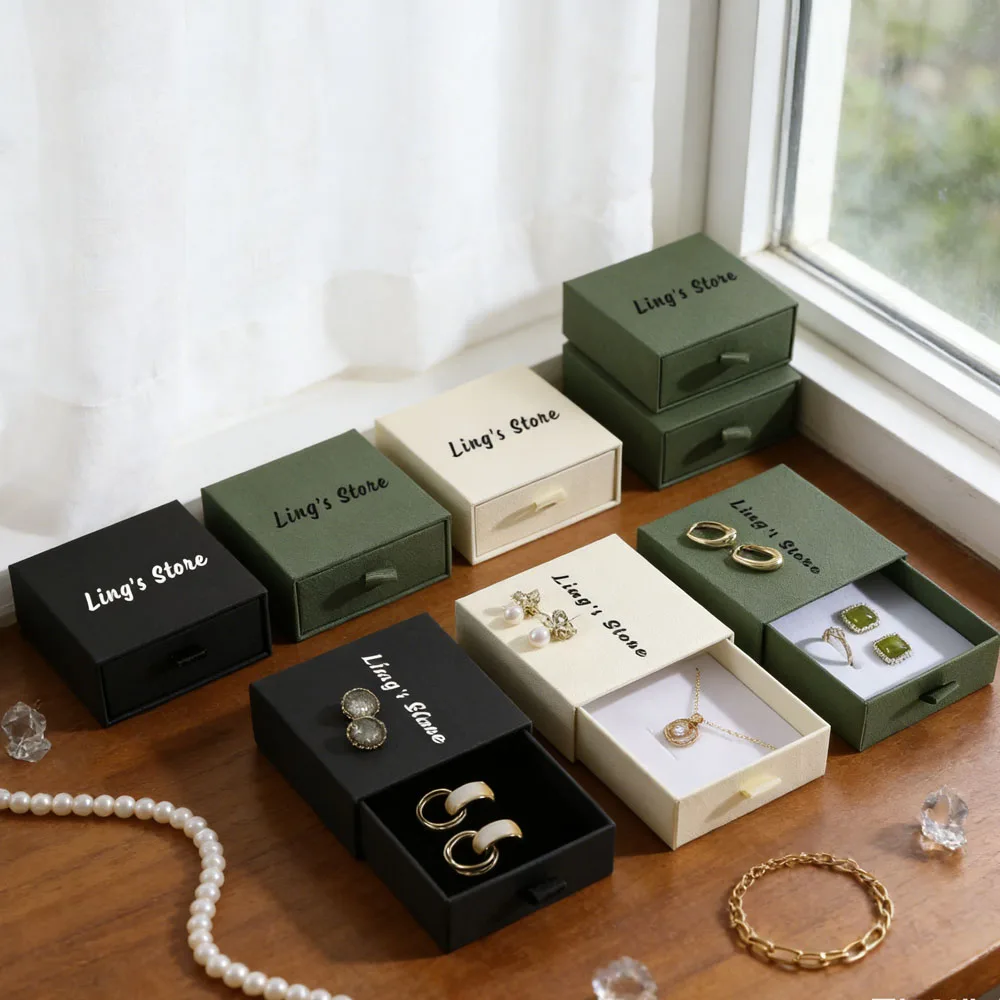 

50Pcs Personalized Luxury 9x9x3.5cm Jewelry Drawer Box Customized Name Ring Earrings Studs Necklace Bracelet Pouch Bag Packaging