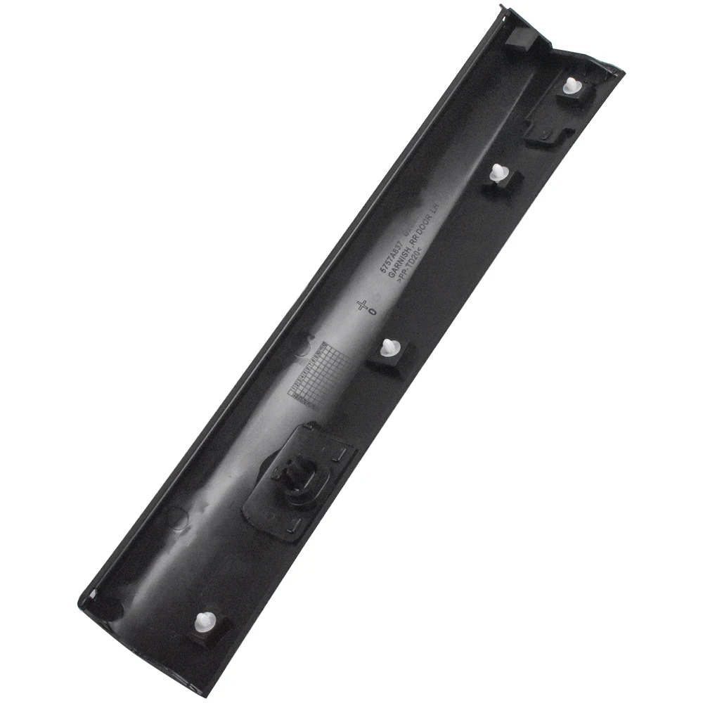 صب الباب الخلفي الأيسر الأيمن السفلي لميتسوبيشي أوتلاندر 2022-2024