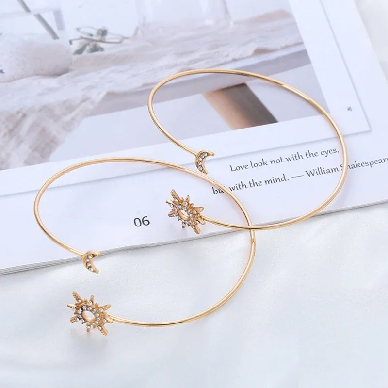 Simple Zircon Sparkling Moon Upper Arm Cuff for Women Armlet Bangle Bracelet for Girls Women Simple Flexible Bracelet Jewelry