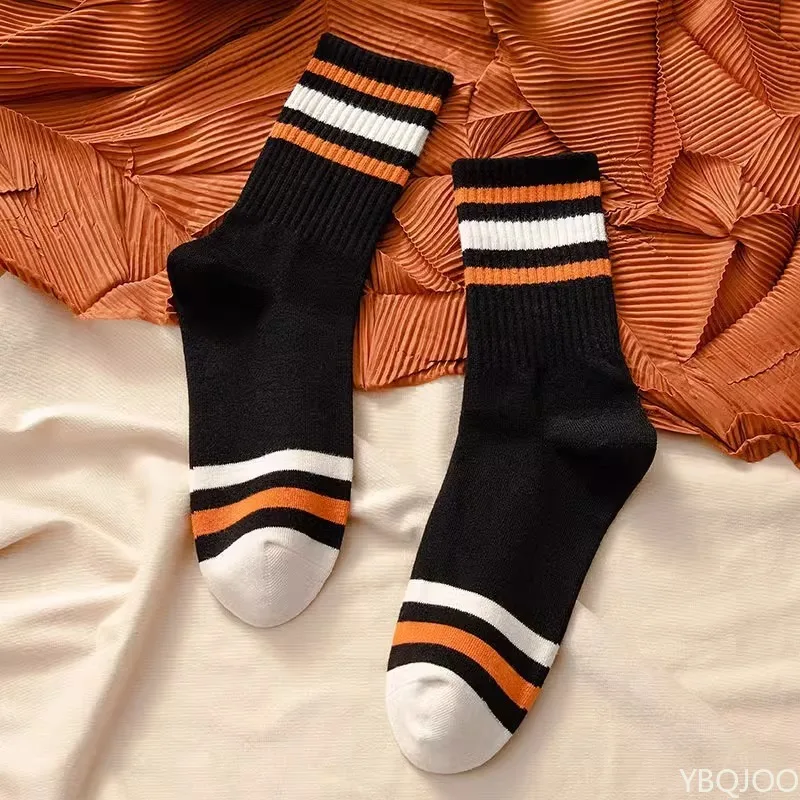 5 أزواج ربيع الخريف امتصاص العرق وتنفس مخطط الأوسط أنبوب الرجال الجوارب عادية بسيطة ومريحة الرجال الجوارب