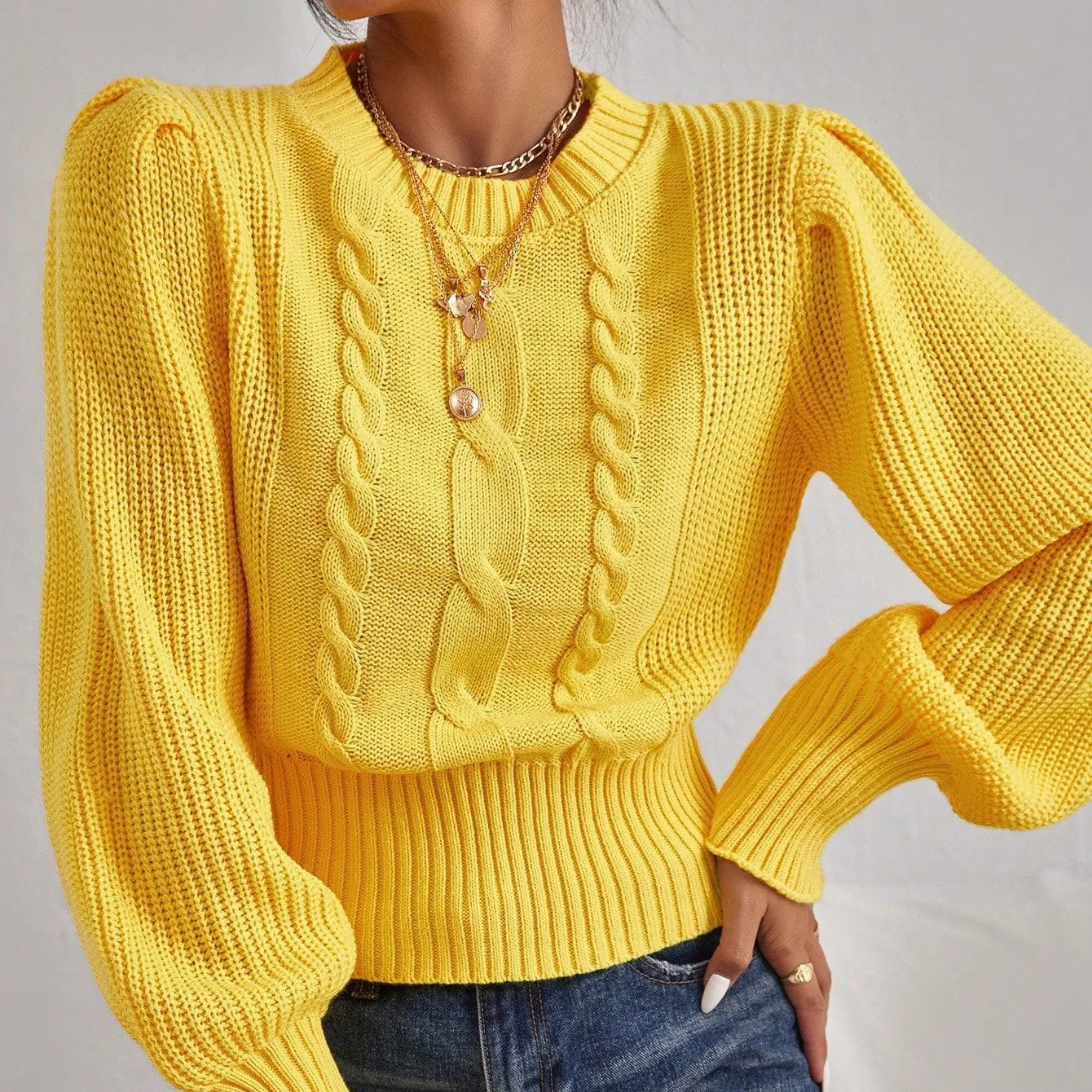 2025 بلون تريكو الخريف والشتاء جديد جولة الرقبة البلوز تنوعا فانوس كم العجين المقلي التقلبات سترة النساء