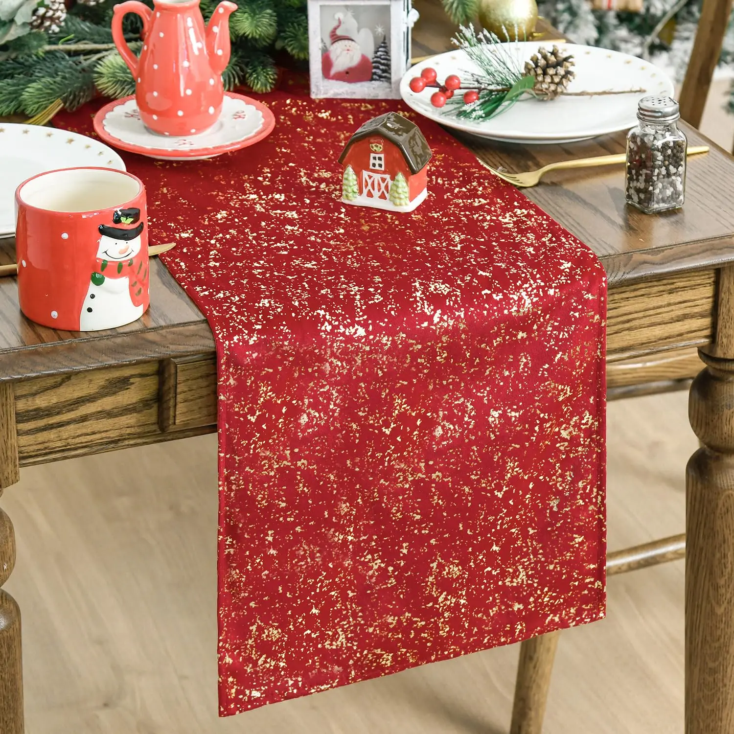 

Red Dutch Fleece Table Runner, Glitter Metallic Foil Holiday Kitchen Dining Table Decoration for Home Party Decor
