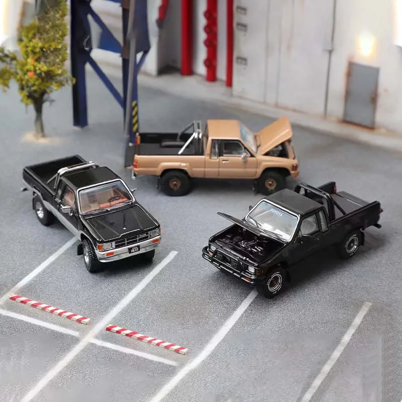 

1:64 Scale 1985 Hilux 4th Generation (N50)SR5 Version Simulation Alloy Car Model Static Display Collectible Toy Gift Souvenir