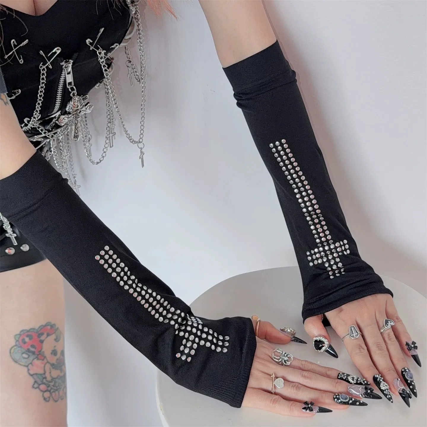 Y2K Spicy girl Subculture Extra Long Sun Protection Arm Sleeves Metal Rivet Cross Design Half Finger Gloves Dance For Cycling