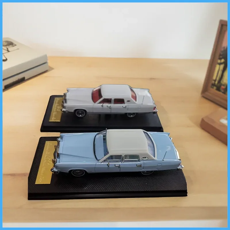 

Sun Star Alloy 1/64 1979 Lincoln Continental Town Car Model Static Decoration Collectibles Gift Toys