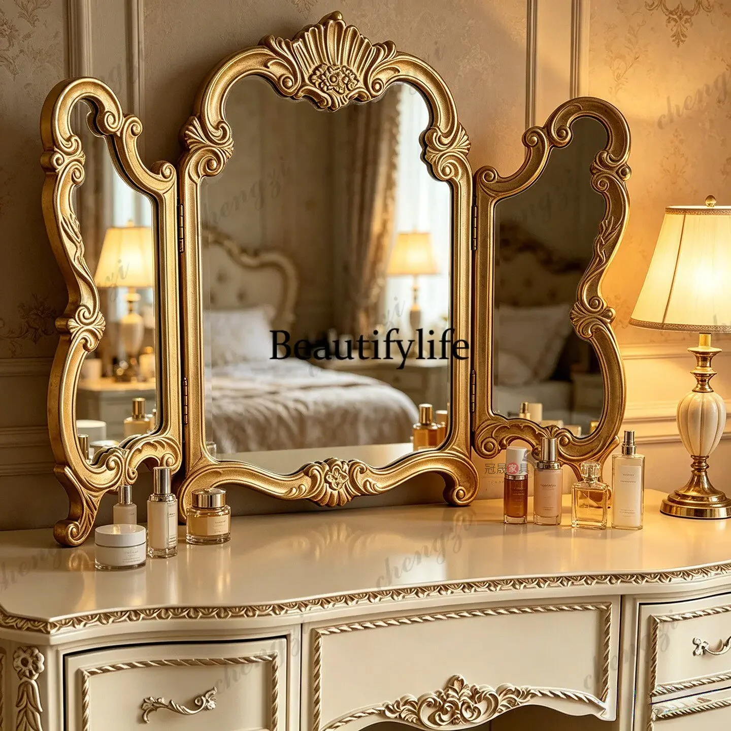 European retro tri-fold makeup mirror bedroom dresser luxury three-sided mirror French