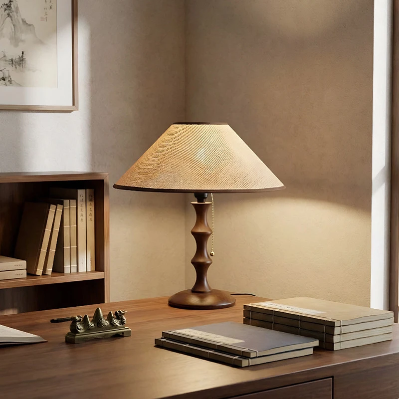 

Прикроватная настольная лампа для спальни во французском стиле ретро, европейская индивидуальная атмосфера, деревянная простая декоративная лампа ваби-саби для гостиной