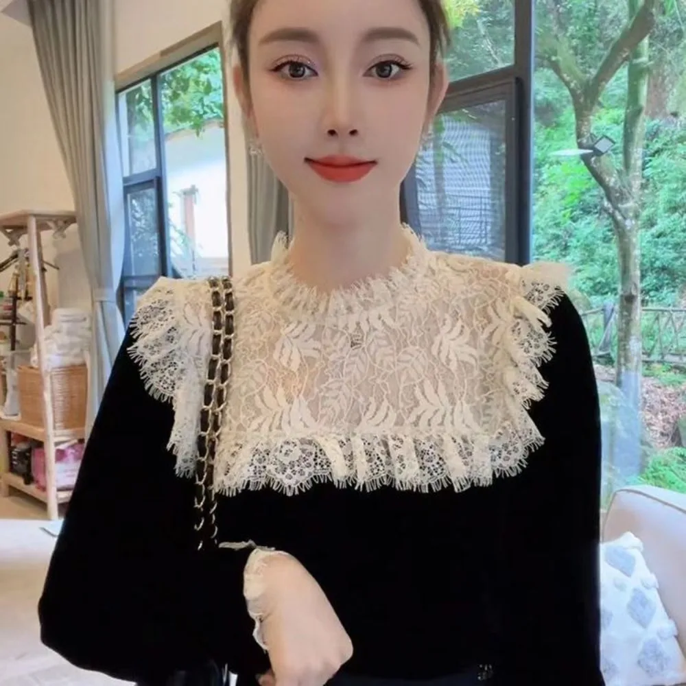 

New age reduction foreign style, fashion high -level velvet lace top stitching long -sleeved bottoming shirt