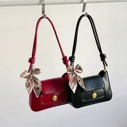 Borsa ascellare per donna 2024 nuova in tinta unita borsa a tracolla Casual Texture sciarpa con fiocco rosso piccola borsa quadrata