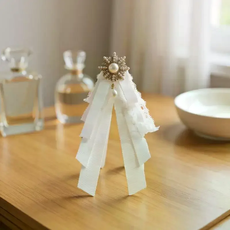 استثنائي مقلد اللؤلؤ وحجر الراين عباد الشمس القوس ربطة العنق الصدار، المرأة حزن بروش للقمصان والبدلات