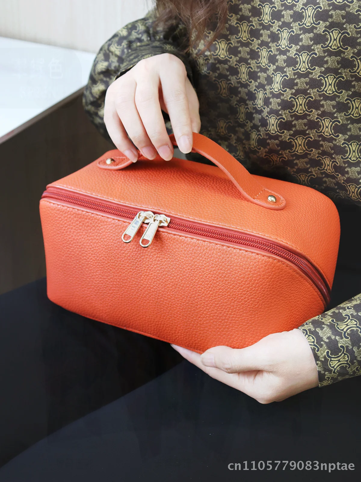 High-End PU Leather Cosmetic Bag for Women Large Capacity Portable Toiletry Storage Case Business Commuter Solid Color Trendy