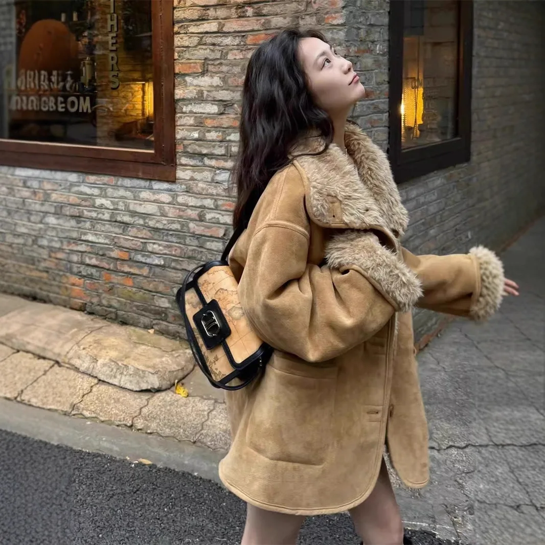 

Women's Winter Casual Two-Way Wear Faux Fur Jacket Loose Motorcycle Style Mid-Length Thickened Outerwear for Autumn And Winter