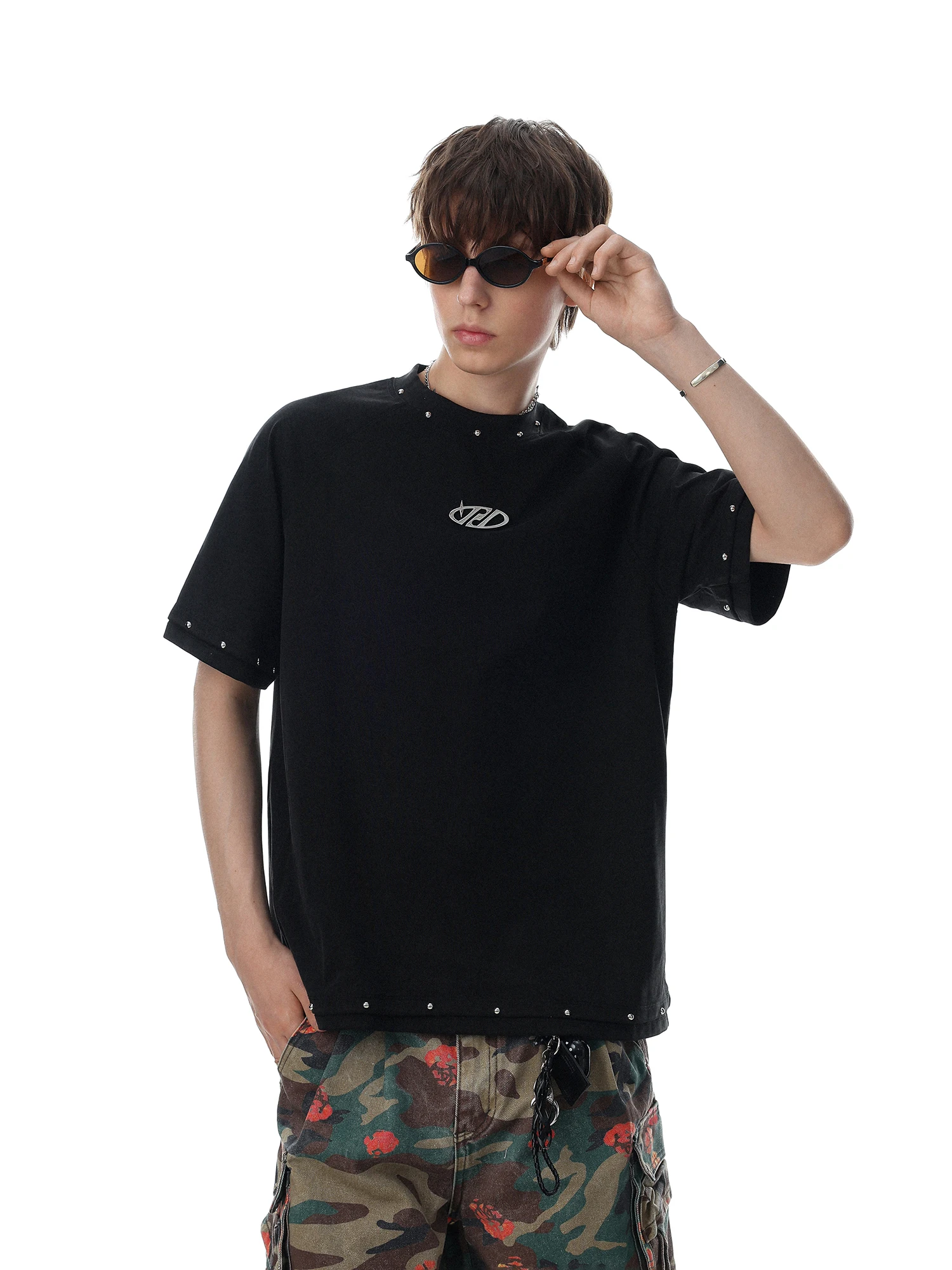 MRNEARLY American Style Rustic Nailhead Short Sleeve Men's T-shirt Loose Metal Decoration Versatile Fake Two-Piece Top