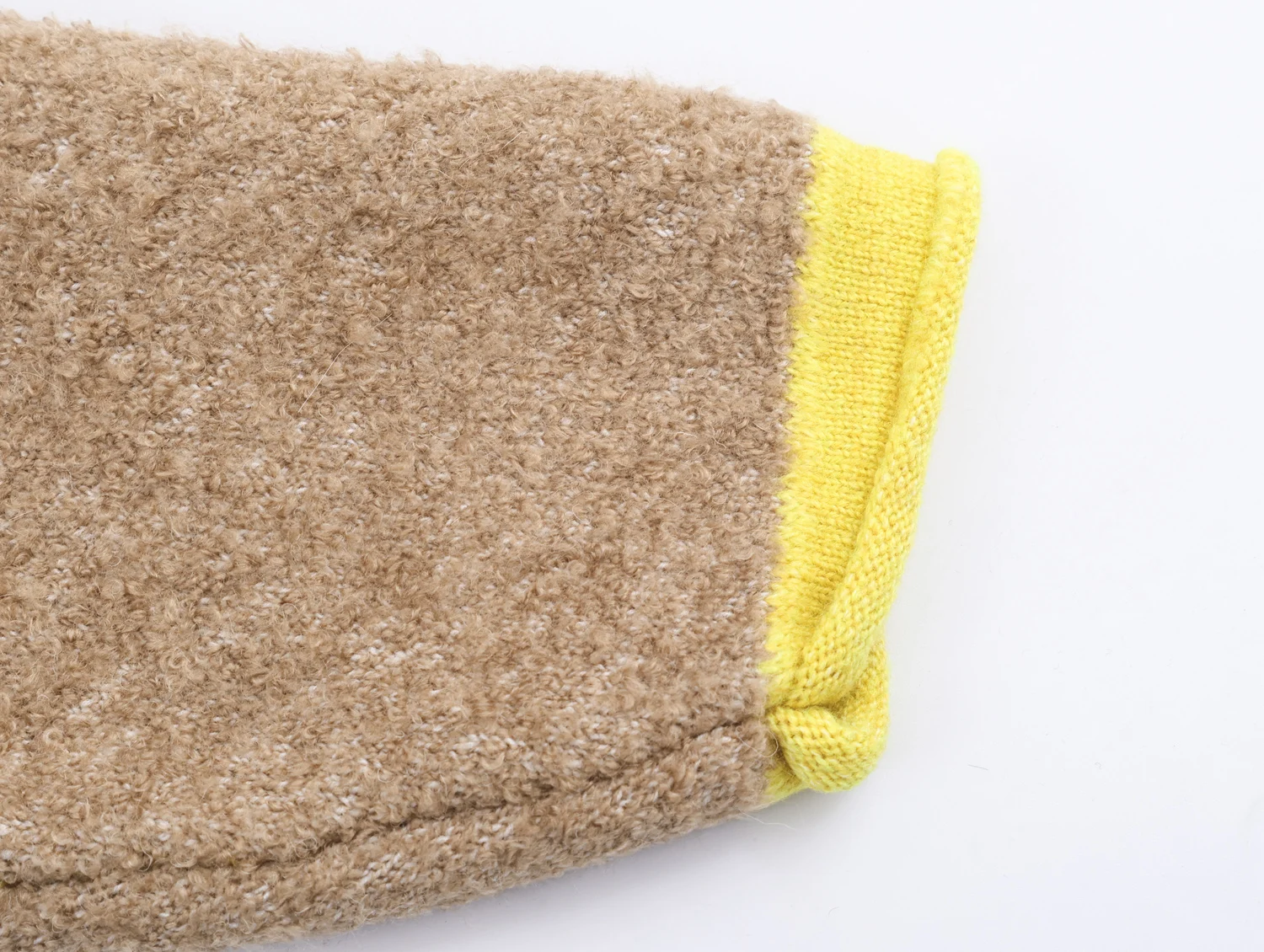 منتج شتاء جديد لعام 2025 معطف نسائي كسول فضفاض بألوان متباينة وطبقة مزخرفة محبوكة #3