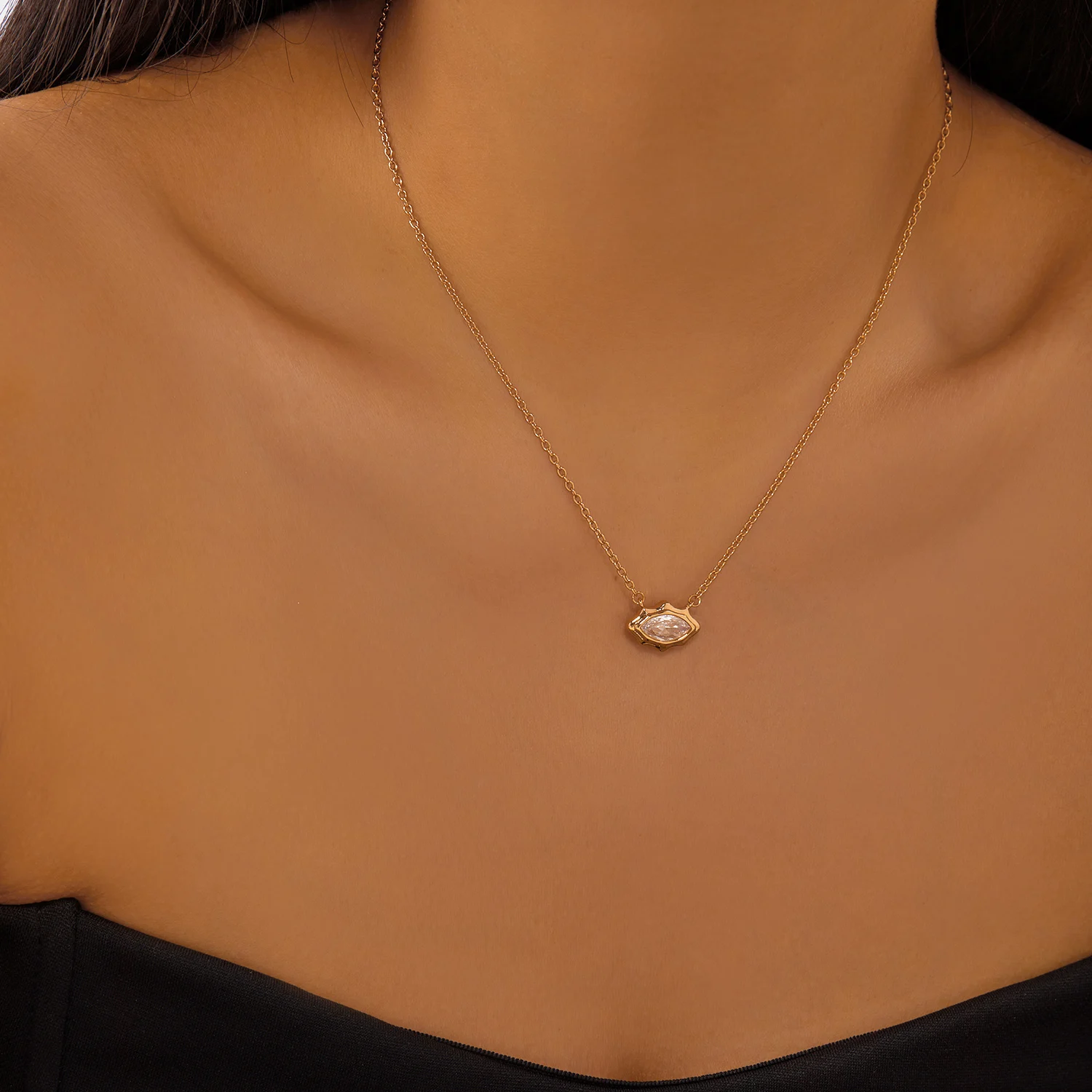 

Minimalist Oval Zircon Necklace for Women Sleek Copper Gold Color Pendant Chain Necklace Friendship Jewelry Gifts