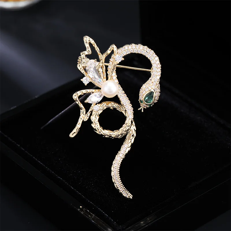 

Vintage Rhinestone Snake Shaped Brooches for Women Zircon Pearl Butterfly Pin Collar Scarves Dress Jacket Decor Accessories