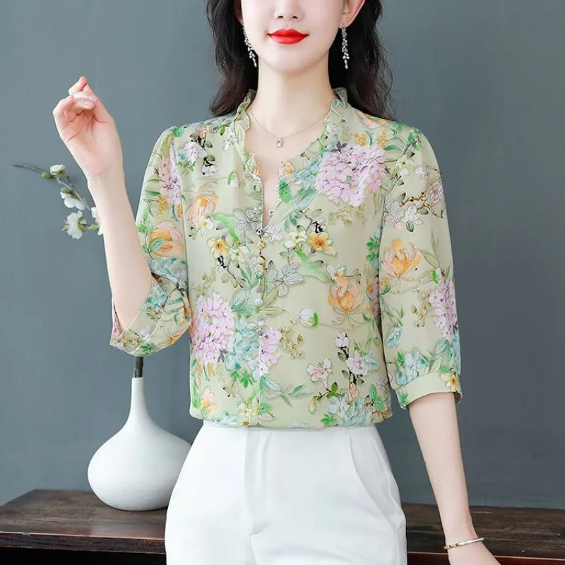 2024 New Summer Minimalist Korean V-neck Women\'s Floral Buttons 3/4 Sleeve Fashion Office Lad All Match Loose Chiffon Shirt Tops