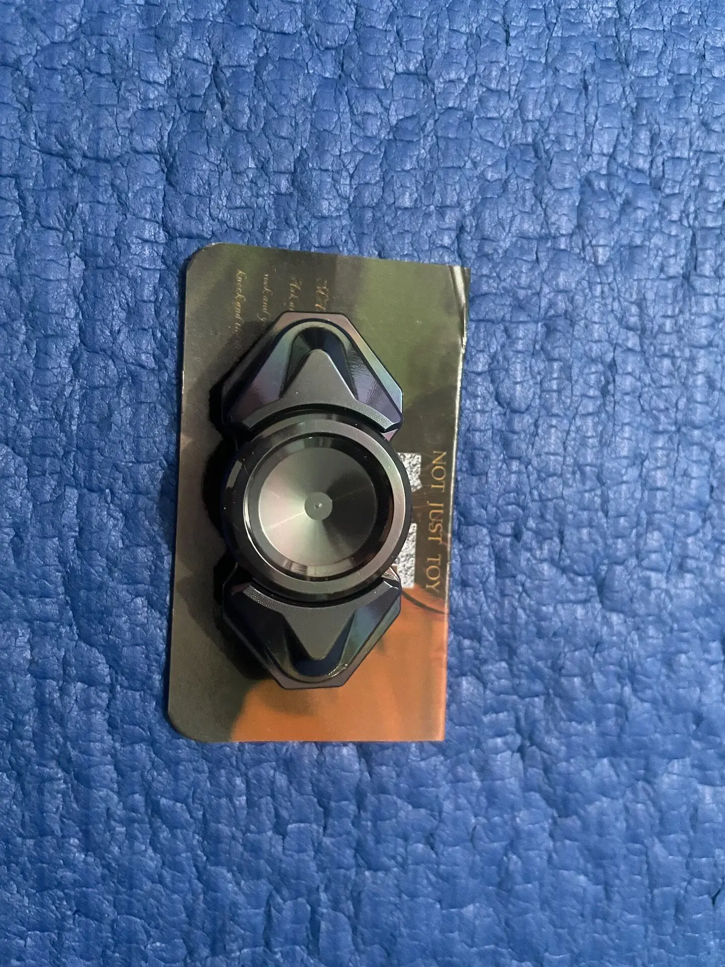 Used edc to condense time, zirconium two-page Vinda Desktop Decoration