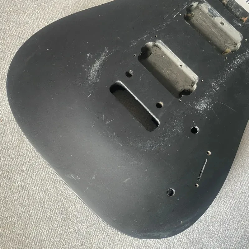 kb456  Black Paints Color Right Hand 6 String ST Electric Guitar Body HH Pickups Solid Wood Two Points Fixed Tremolo DIY Parts