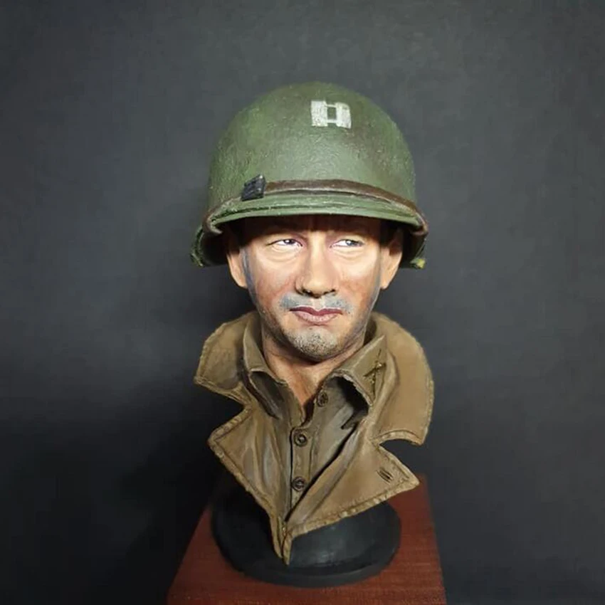 1/10 US Officer in winter bust Normandy 1944  Resin figure Model kits Miniature soldier Unassembly Unpainted