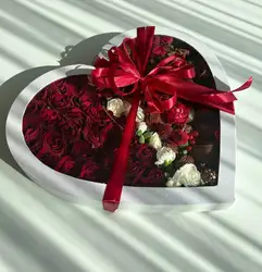 Empty 31x31cm Large Mothers Day Chocolate Sweets Charcuterie Packaging Heart Shaped Gift Box With Window