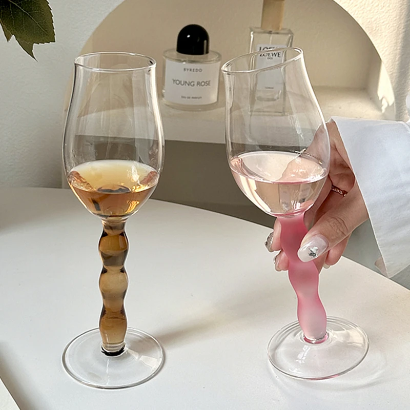 

Винтажный нишевый дизайн, бокал для шампанского, бокал для сладкого вина для женщин, бокал для домашнего использования, бокал для фруктового вина, бокал для стеблей