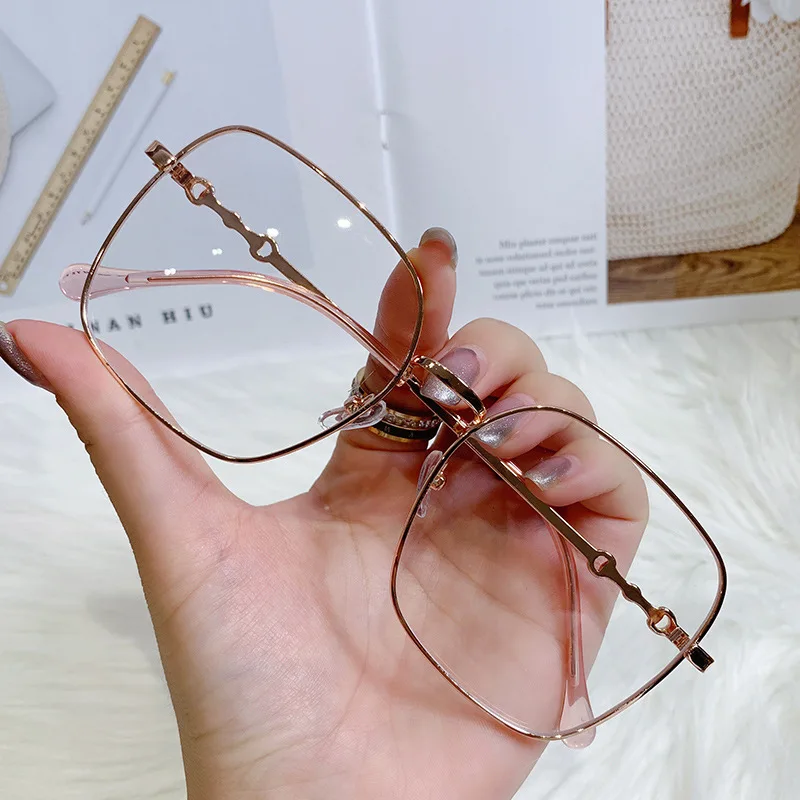 Anti Blue Light Glasses Retro Style Eyeglasses Frames Metal Frame Flat Glasses 2022 Eye Glasses for Women Clear Glasses Women