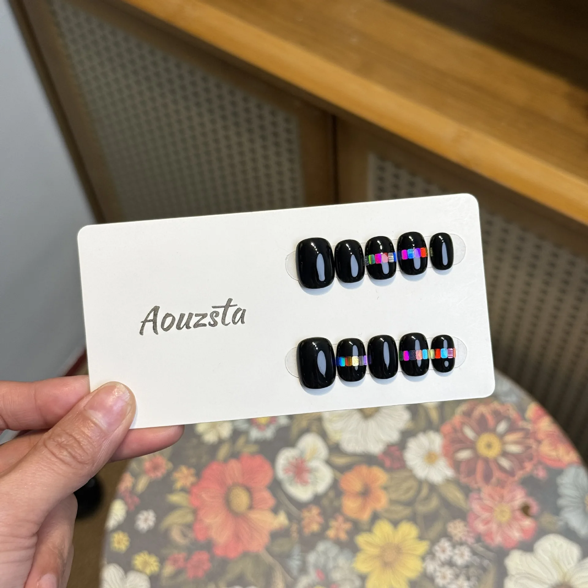 10pcs Black Cat's Eye Handmade Nails Hot Girl Glitter Colors Press on Nail Short Oval Fake Nail for Women&Girl False Nail Art