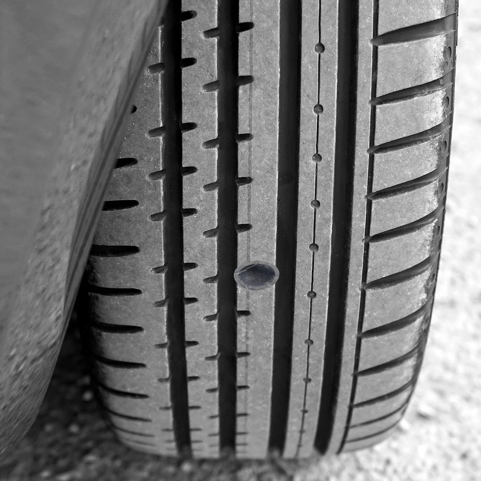 

24Pcs Tire Patch Kit Vehicle Tire Repair Tool Durable Patches Time Saving Effortless Application for Various Tires