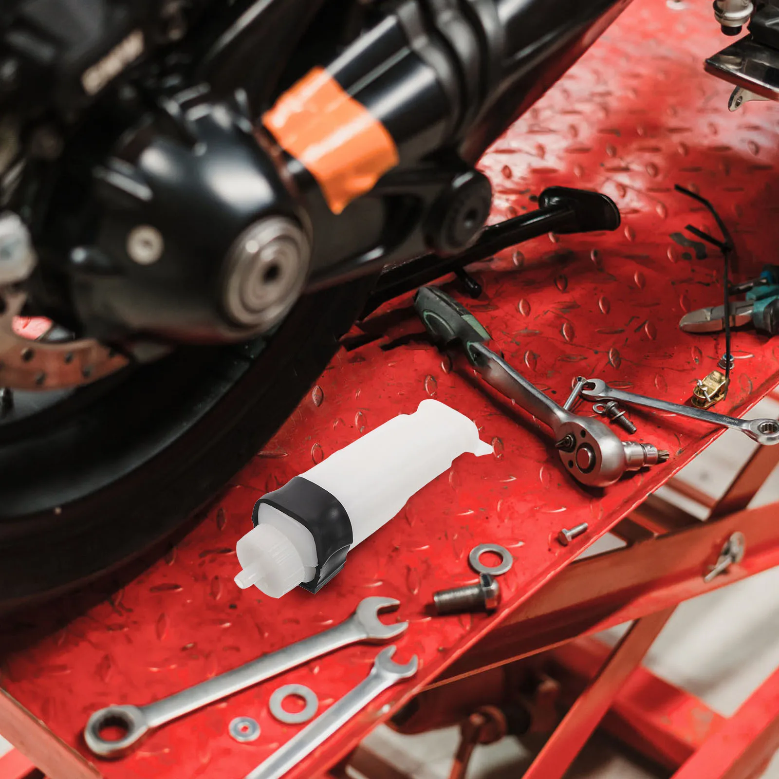 

Engine Coolant Expansion Tank 200ml for Dirt Bike Scrambling Motorcycle Overflow Reservoir Replacement Radiator Overflow Bottle