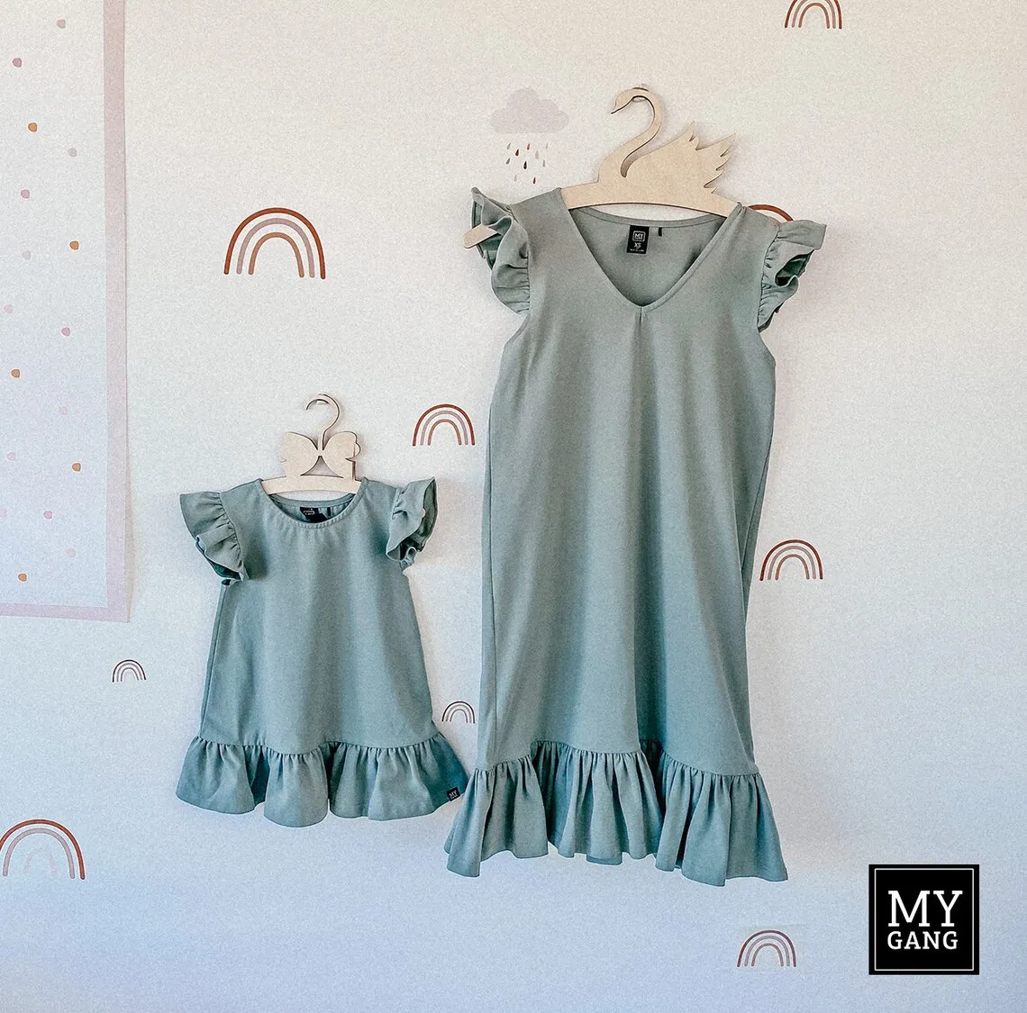 

Платья «Мама и я», 2026, летние одинаковые семейные наряды для вечеринок или повседневной деятельности, платье для маленьких девочек и мам