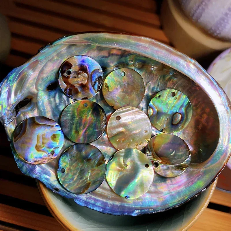 Czysto ręcznie polerowany okrągły wisiorek z muszli Abalone z dziurkowanymi otworami w muszli i muszli