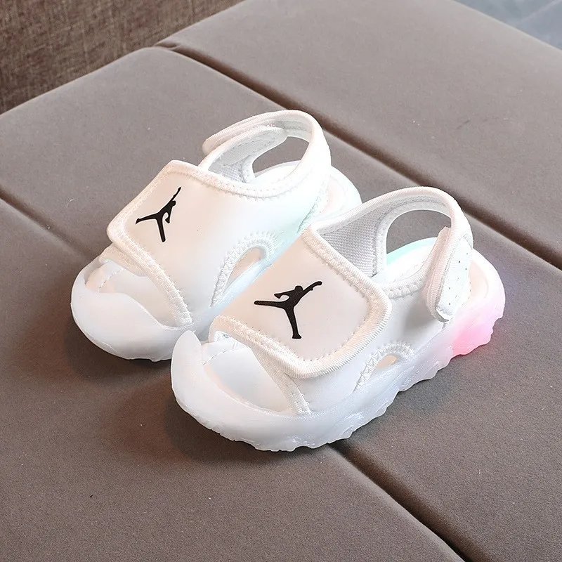 Lovely New Summer Brands Classic Children Sandals LED Glowing Cool Girls Boys  Sandals Toddlers Fashion Kids Sneakers Shoes