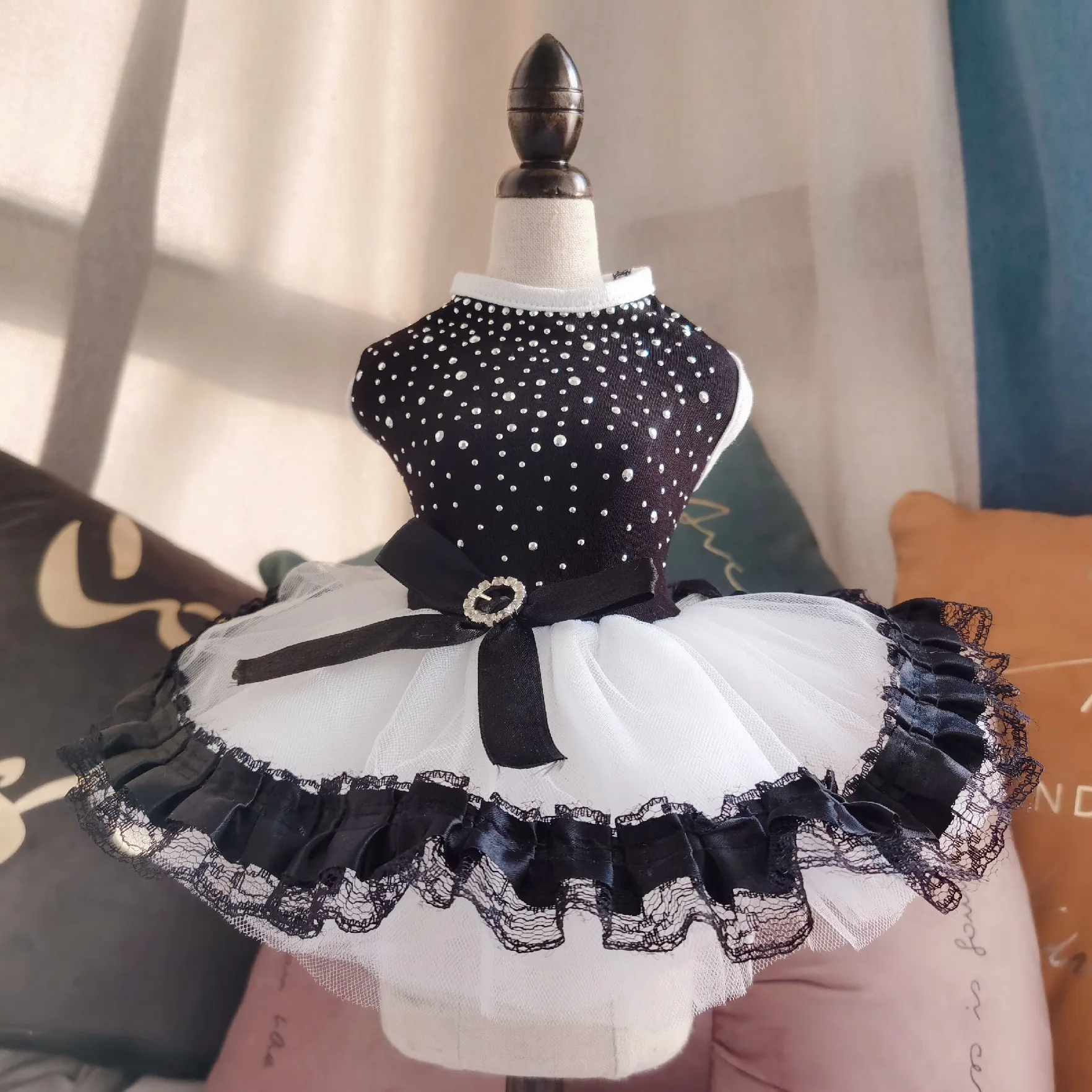 Pet Clothes Fashion Bowknot Dog Dresses Wedding Dress Cat Skirt Elegant Stitching Pet Products Dog Dresses for Small Dogs