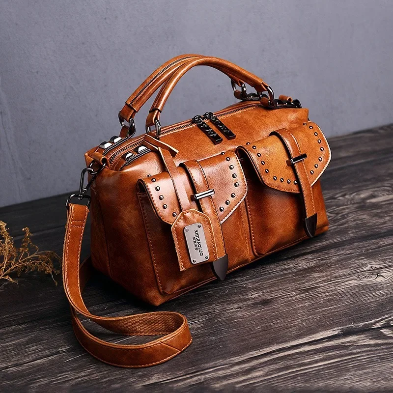 Punk Style Wax Handbag Brown Soft Leather Shoulder Crossbody Bag Postman Rivet Large Capacity Women's Bags High Quality