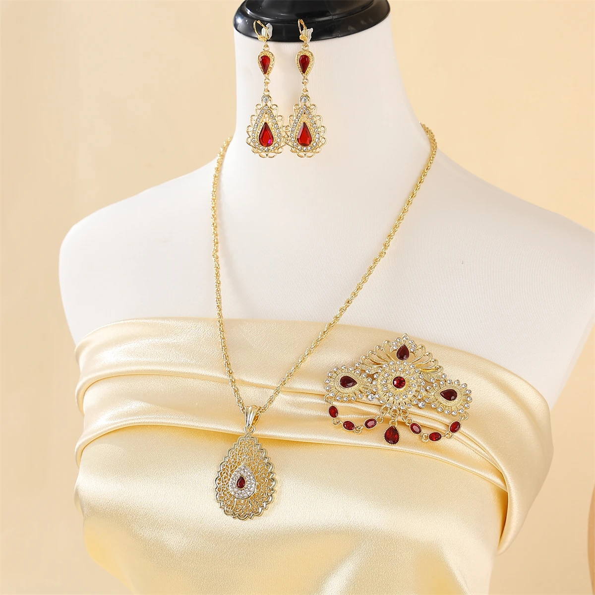 Moroccan Style Women's Wedding Hollowed-Out Necklace And Earring Corsage 3 Piece Set Beautifully Designed And Lots Of Rhinestone