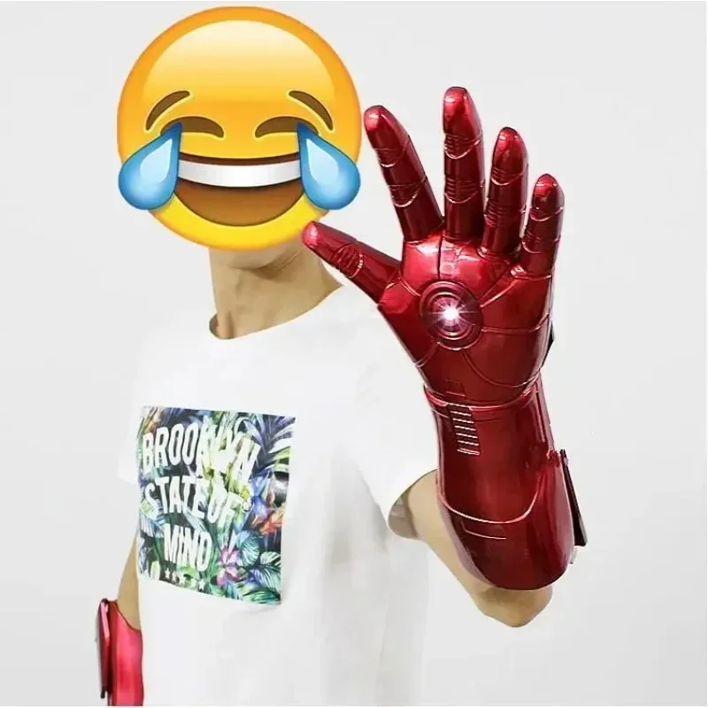 Guantes con luz LED de Iron Man a escala 1/1, figura de brazo, guante de emisión infrarroja, disfraz de Cosplay, vestido elegante, accesorios para espectáculo en escenario de Anime