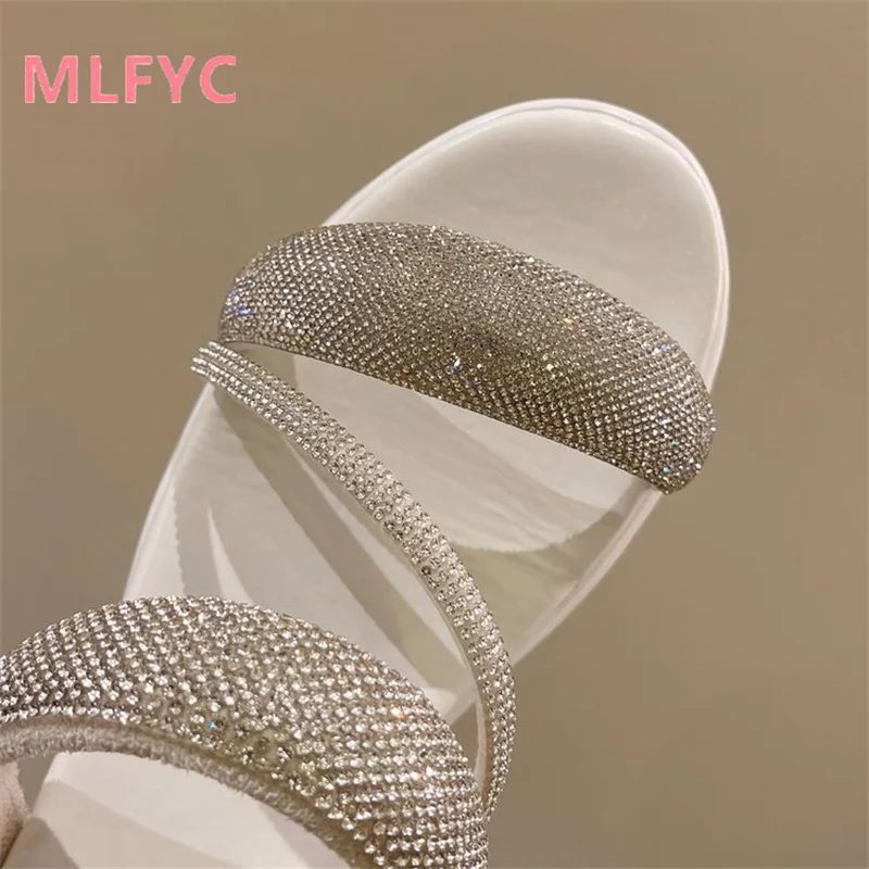 The new women rhinestone minimalist summer slippers are suitable ladies wear externally paired with slope heels casual sandals