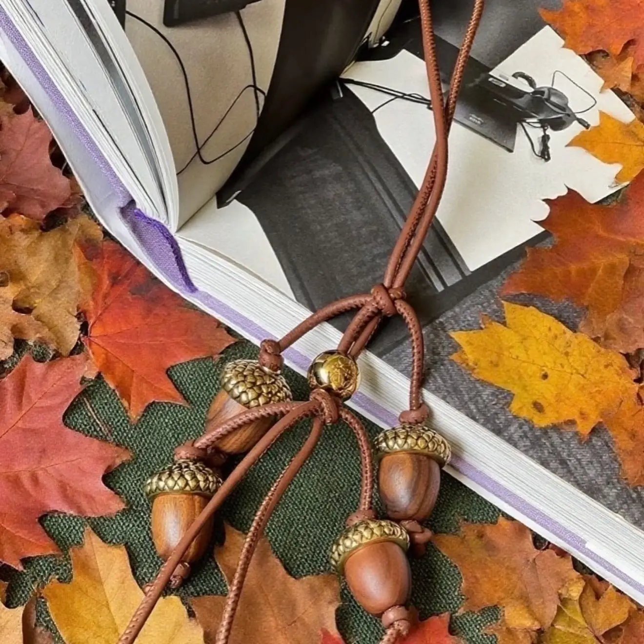 

2025 New Fashion Co branded Limited Autumn/Winter Oak Fruit Bag Pendant Accessories Trendy Versatile Bag Hanging