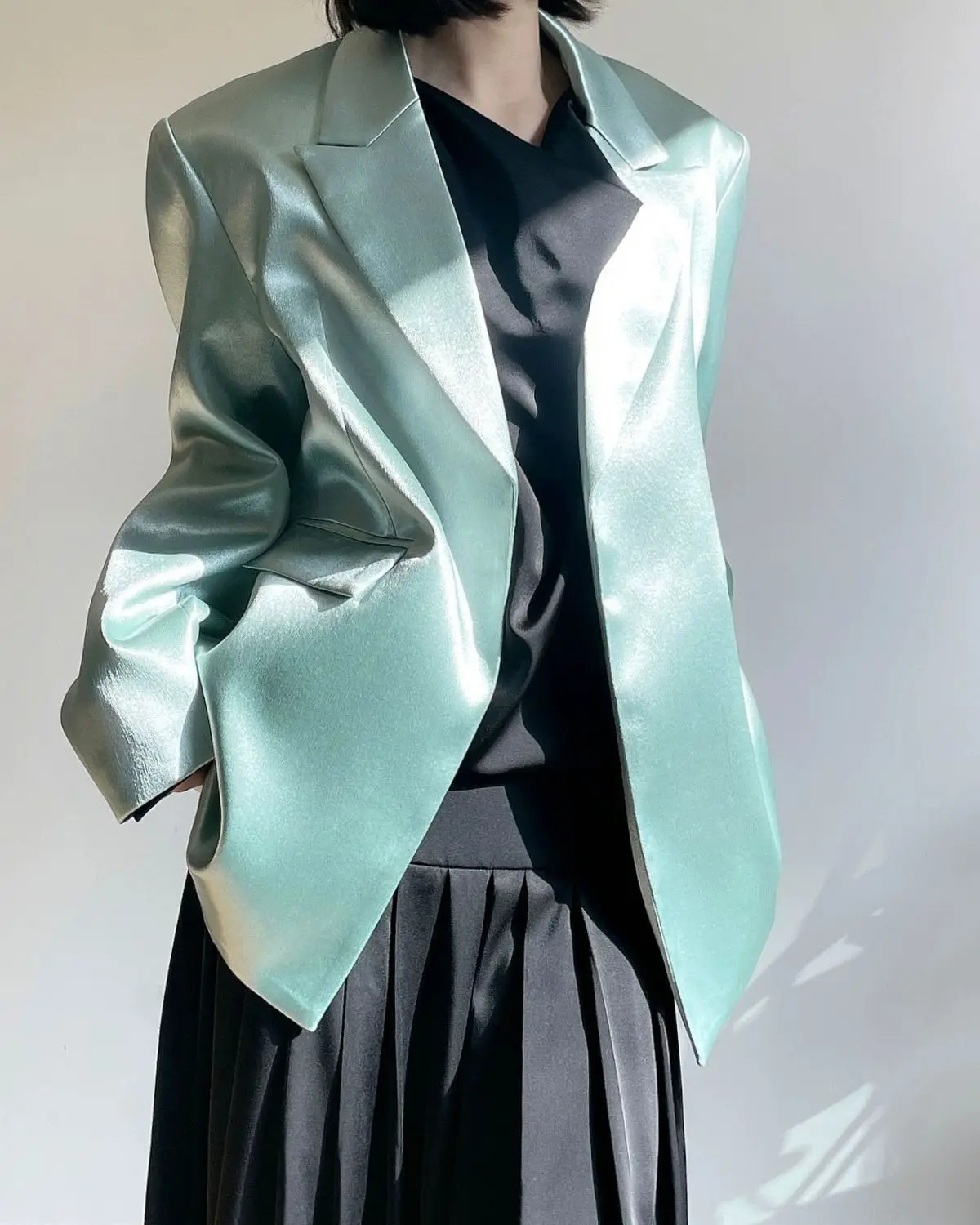 

Fashion Office Autumn Woman Elegant Satin Blazers Coat Loose OL Long Sleeve Holiday Party Jacket