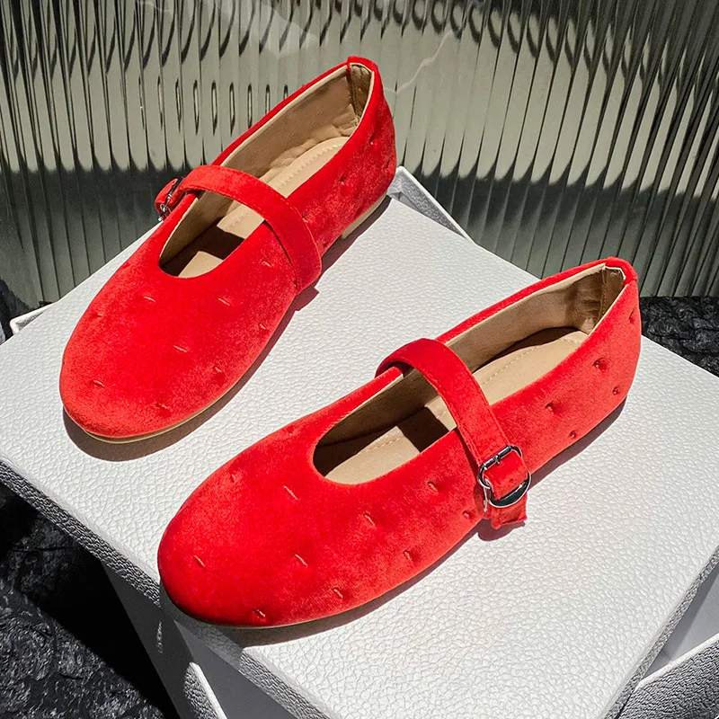 Red Velvet Buckle Strap Mary Janes Shoes Women Elegant Spring Autumn Flannel Flats Shoes Black Casual Ladies Shoes Footwear New