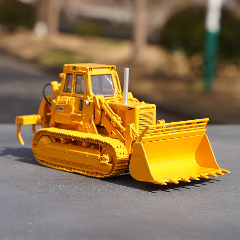 High Quality 1:48 Ccm Cat 983b Diecast Bulldozer Model Alloy Construction Scale Bulldozer Truck Model for Collection