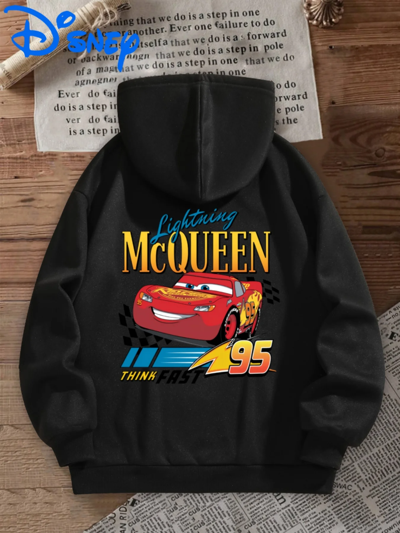 هوديي نسائي من Disney Lightning McQueen Racing Pattern مناسب لعشاق أفلام السيارات، زي ديزني #2