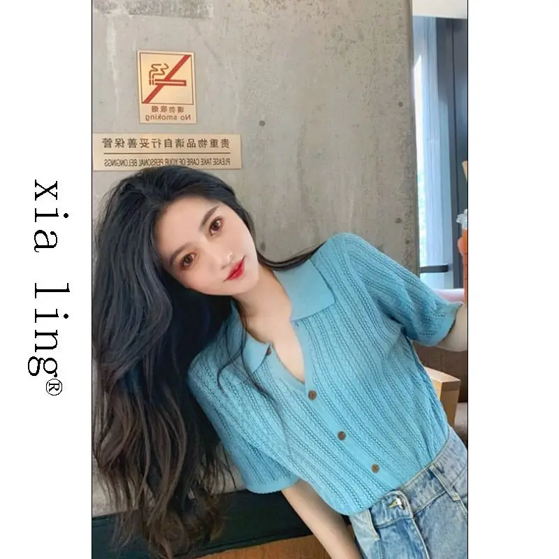 2025 Summer New Polo Collar T-shirt Hong Kong Style Short-sleeved Women's Button Hollow Knitted Cardigan Slim T-shirt Top Korean