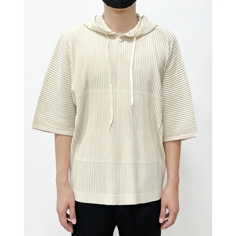 

Miyake Pleated Men’s Short Sleeve Hoodie T-Shirt Summer Casual Loose Fit Pullover Top Korean Style Lightweight Fashion Clothing