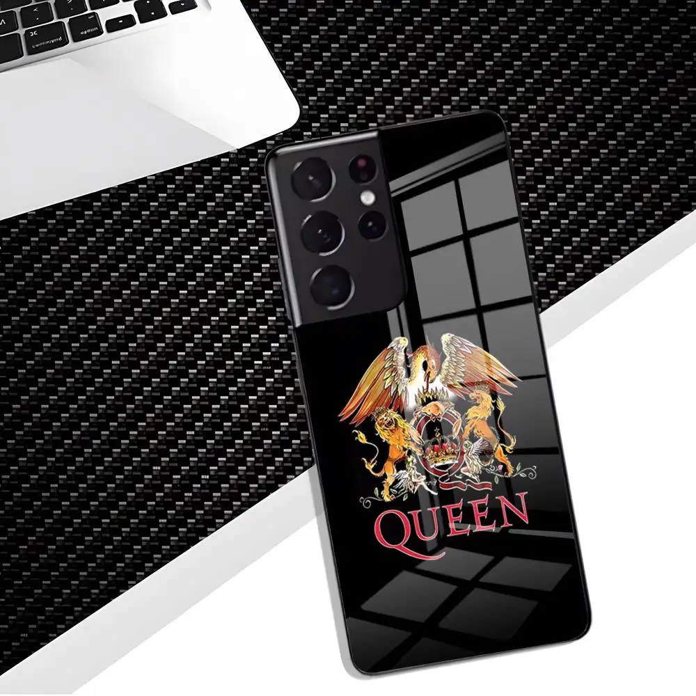Modische Band Q-Queen-es Handyhülle für Samsung S26 S25 Edge Ultra 23 22 21 20 Ultra Plus S24 Fe Glasabdeckung