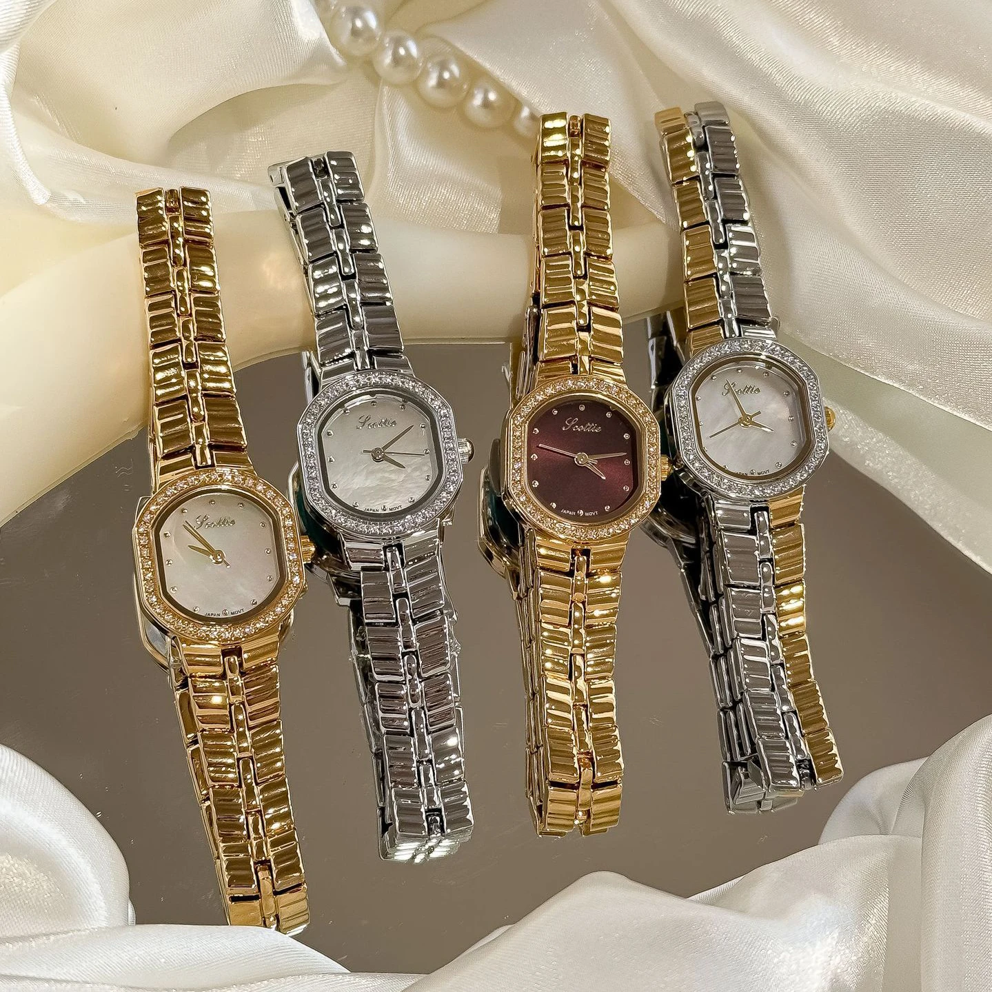 Fashion Personality Temperament Niche Inlaid with Rhinestones quartz watch For women girl Bracelet watch  Jewelry accessories