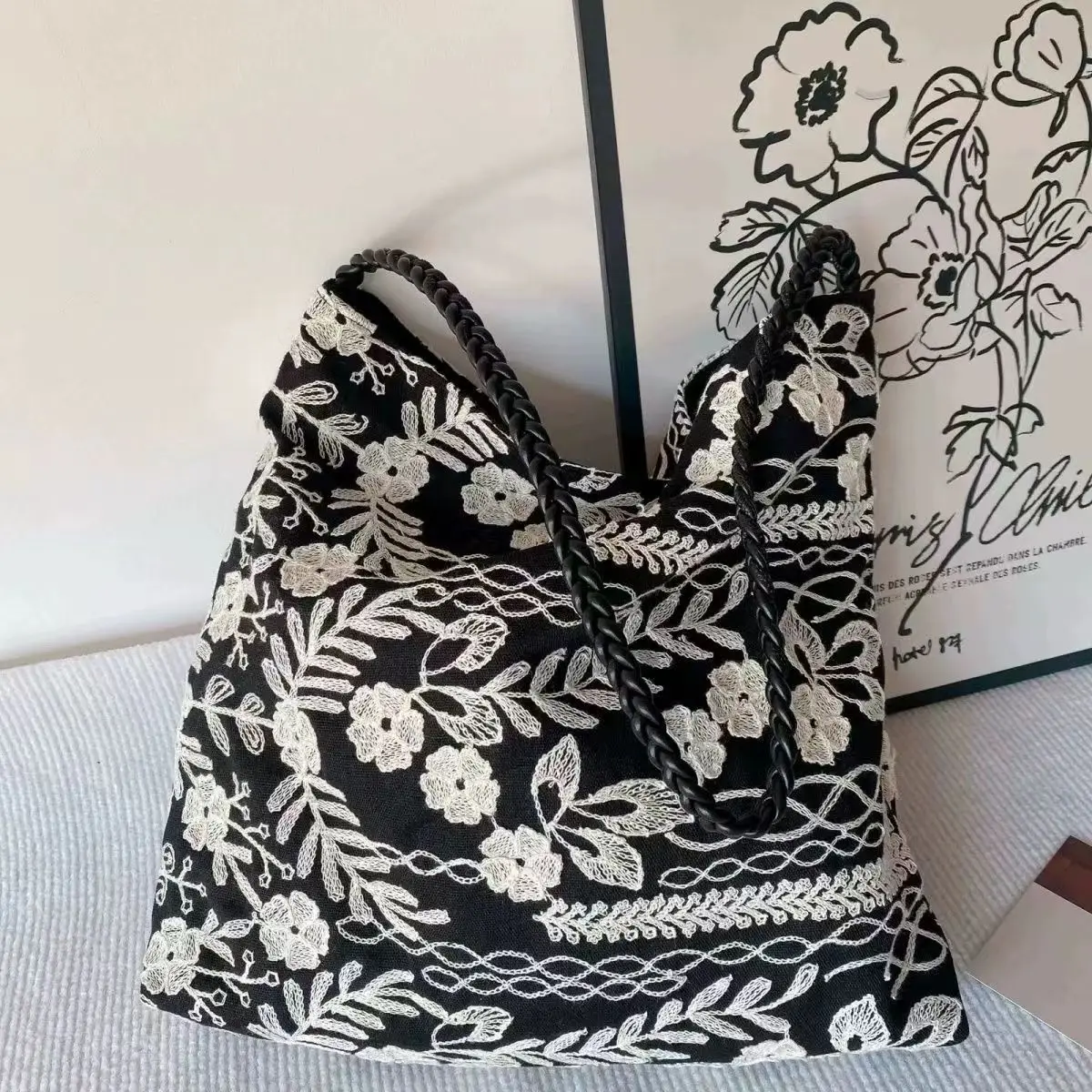 

Retro Linen Embroidered Flower Single Shoulder Bag Women's Simple Versatile Large Capacity Tote Bag New Chinese Canvas Handbags